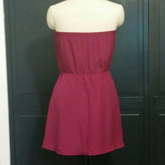 Express Strapless Magenta Dress - Picture 2 of 3